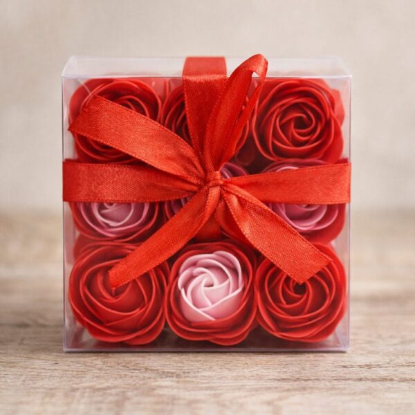 coffret roses savon parfumées cadeau romantique