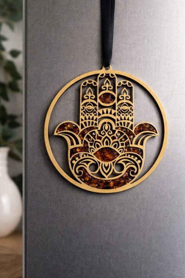 main de fatma bois ambre baltique decoration murale